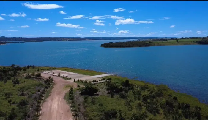 Lote condomínio Lago Corumbá 4 (aceito veículo)