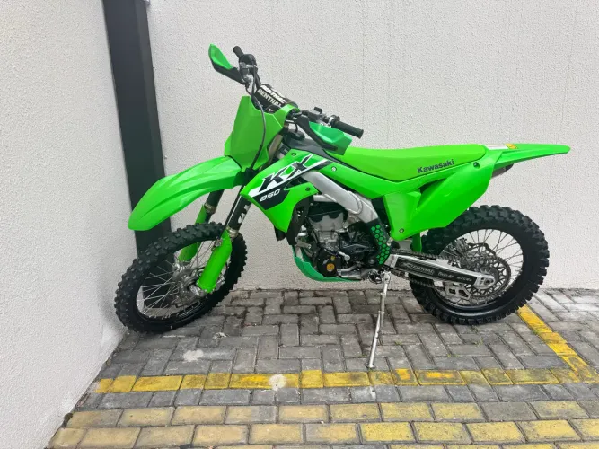 Kawasaki kx 250 f 65 hrs de uso