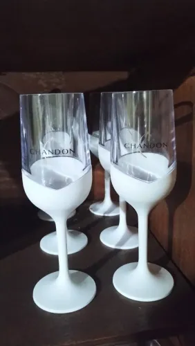 Jogo de taças Chandon