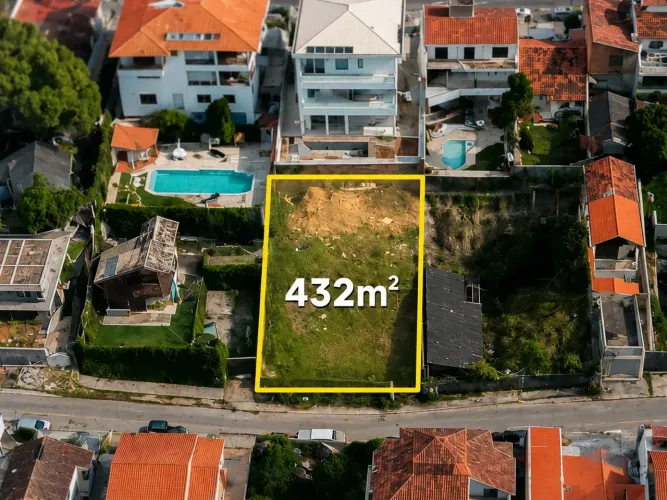 Imóvel para venda possui 432 metros quadrados em Agronômica - Florianópolis - SC
