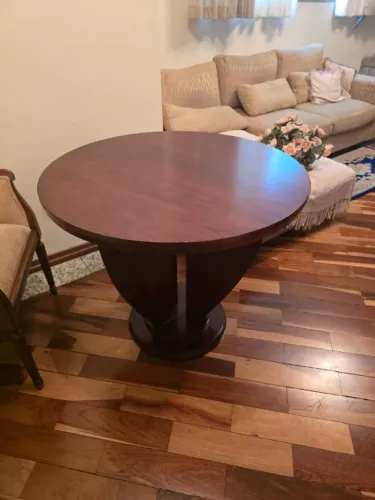 Mesa de apoio ou jantar