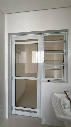 Vendo porta janela
