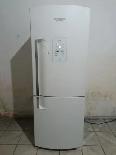 Geladeira Brastemp Frost Free inverse com digital