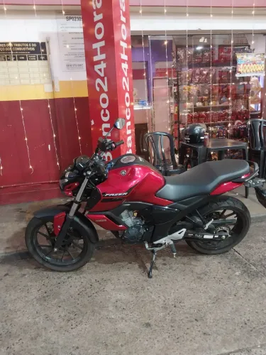 Vendo moto Fz15 Yamaha