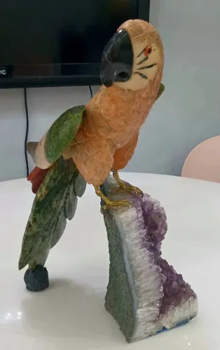 Escultura em pedra ametista 
