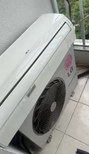 Ar-Condicionado Split LG Inverter V 18.000 BTUs - Higienizado e Excelente Estado
