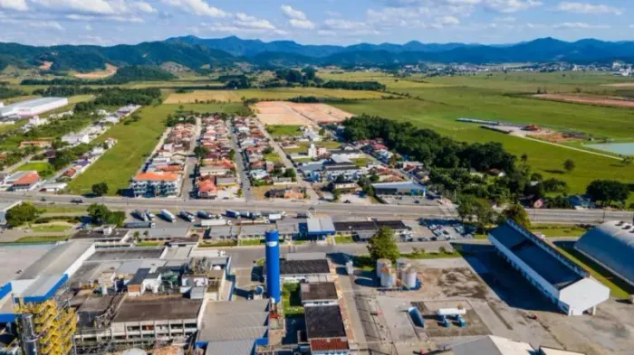 Lote com 450m² de área, Gaspar- SC.