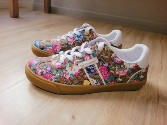 Tênis florido 37