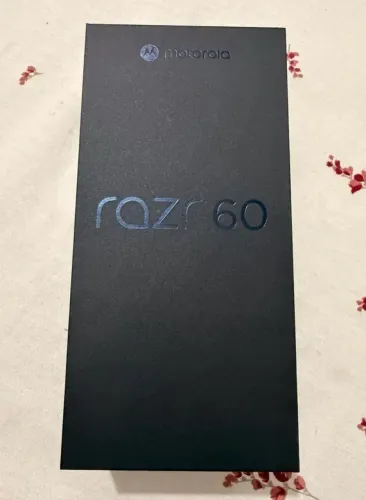 Motorola razr 60