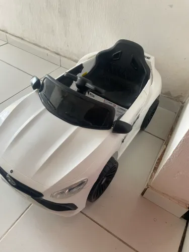 Carro elétrico infantil 