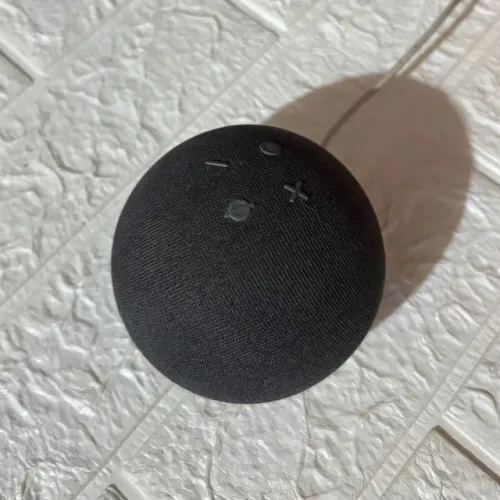 Alexa echo dot 4 + luminaria e lampada wifi