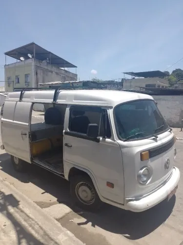 Kombi furgão. Frete e carretos 