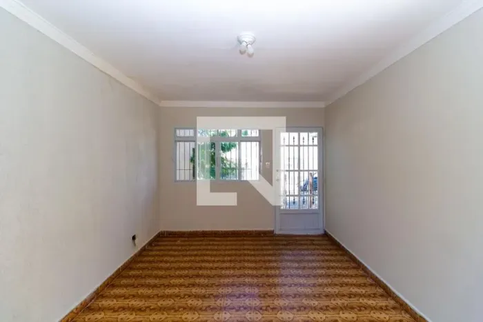 Casa à Venda - Vila Ema, 2 Quartos, 110 m2