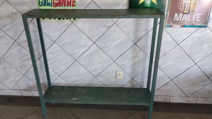 Pratileira de ferro apenas 199,00