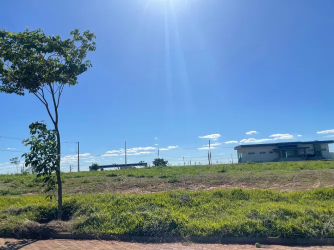 Terreno condomínio Ilha Bella
