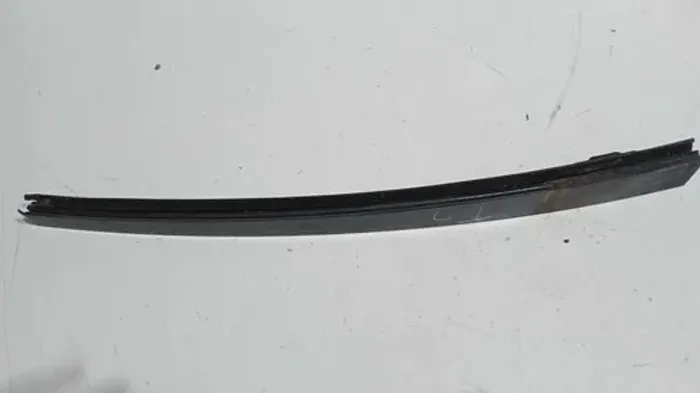 Guia Vidro Porta T/d Polo Sedan 1.6 2004 6q5839408 Preto