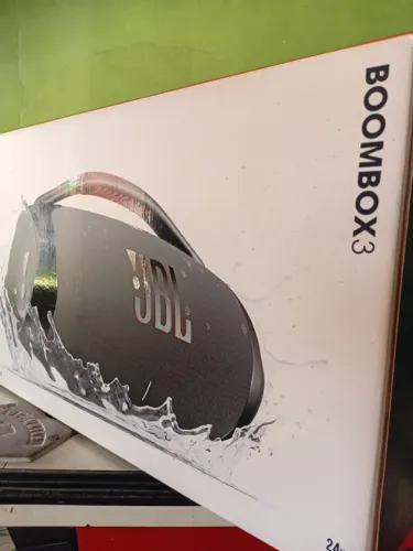 JBL BOMBOX
