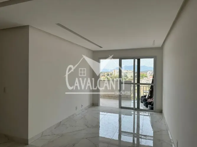 Apartamento amplo de 4 quartos em Centro - Itaboraí - RJ
