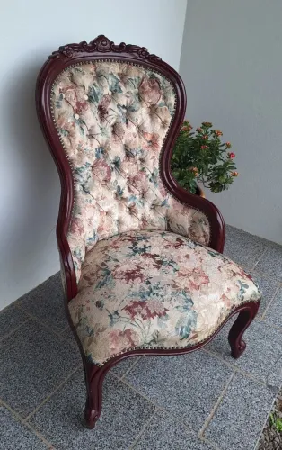 ANTIGA POLTRONA VITORIANA LUÍS XV, PEÇA DE ANTIQUÁRIO, ANTIGUIDADE, RELÍQUIA.