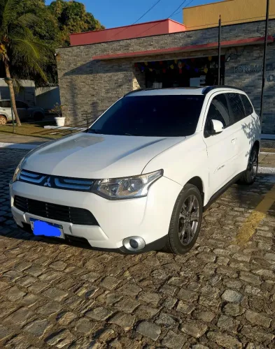 Mitsubishi Outlander 2.0 16V 160cv Aut. 2014