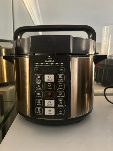 Panela de pressão elétrica Walita