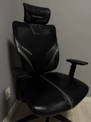 Cadeira Ergonômica Gamer ThunderX3 Yama1 Preta 