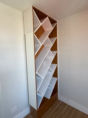 Estante Madeira e Laca