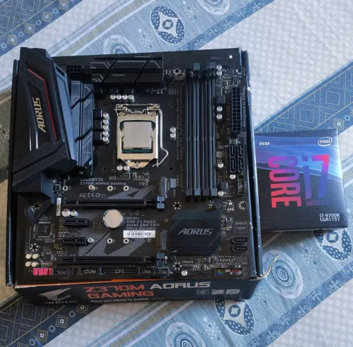 I7 9700k + z370m