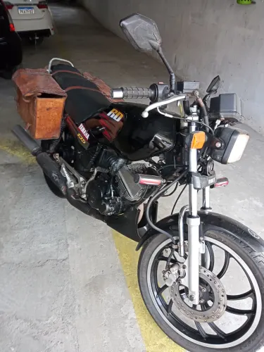 Vendo linda RD135 toda original, motor e caixa revisado em co ceciionaria autorizada.