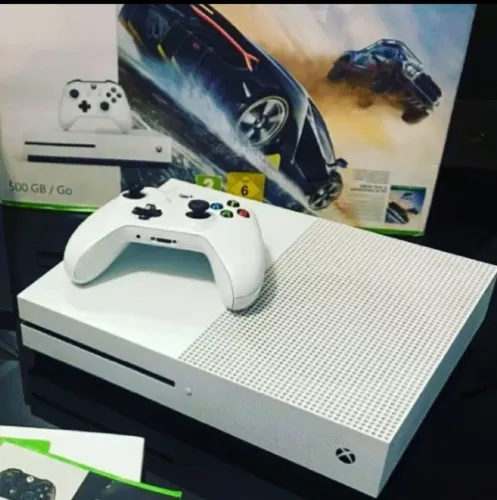 Xbox One S (Lacrado nunca aberto)