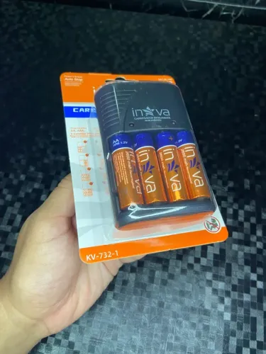 CARREGADOR INTELIGENTE INOVA KV-732-1 COM 4 PILHAS AA