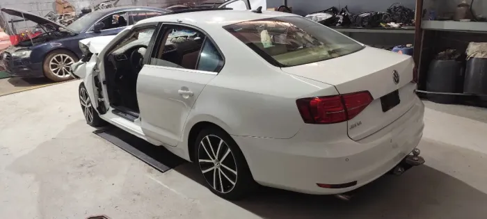 Vw Jetta 2.0 Tsi 2016 para venda de peças