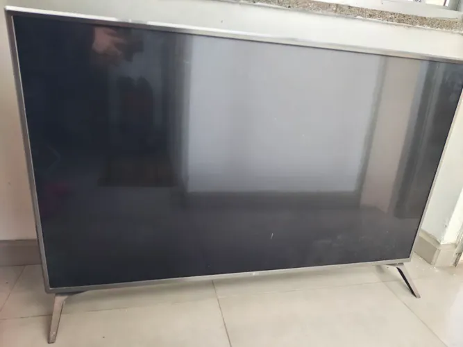 Tv 55" LG para retirada de peças 