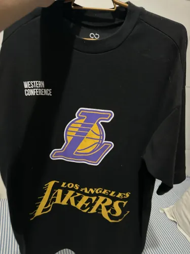 camisa lakers
