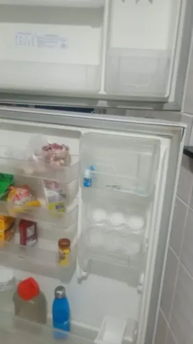 Geladeira Eletrolux muito conservada