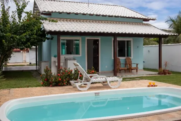 Casa de Temporada com Piscina, uma quadra da praia de Jaconé em Saquarema