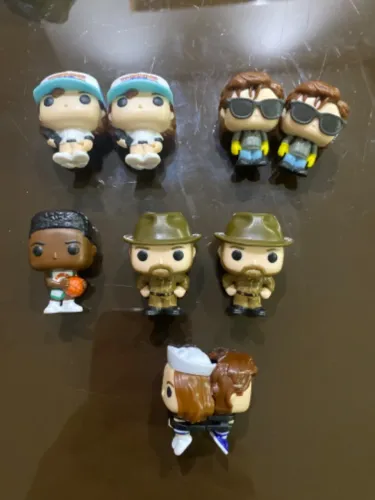 Kinder Joy Stranger Things - 25 reais cada