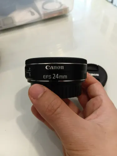 Lente Canon EFs 24mm f/2.8