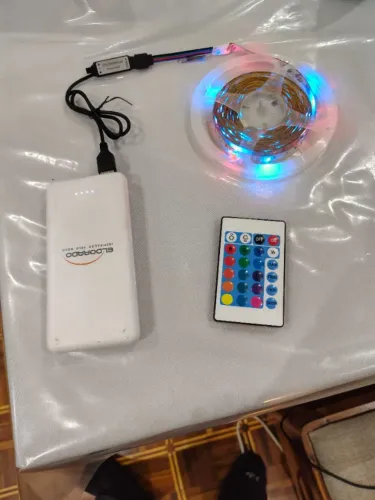 2 Fitas de LED RGB 5V com Controle Remoto e Conexão USB novas