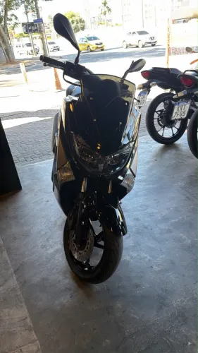 Moto scooter Nmax 160cc