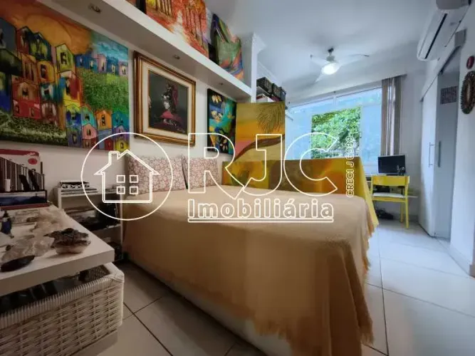 Apartamento a venda na Tijuca, conjugadão com 23m, vista livre.