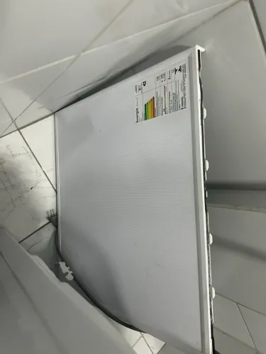 Máquina LG lava e seca desmontada