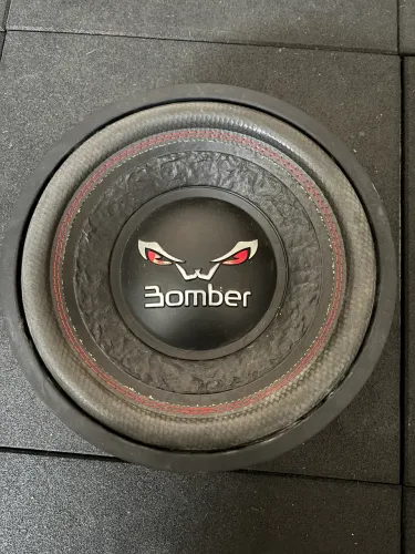 VENDO: Subwoofer Bomber Bicho Papão 12" - 400W RMS