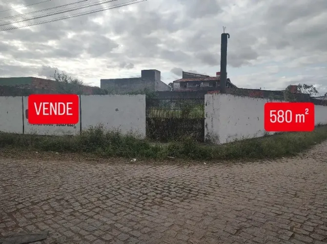 TERRENO VENDA COM 580 m³