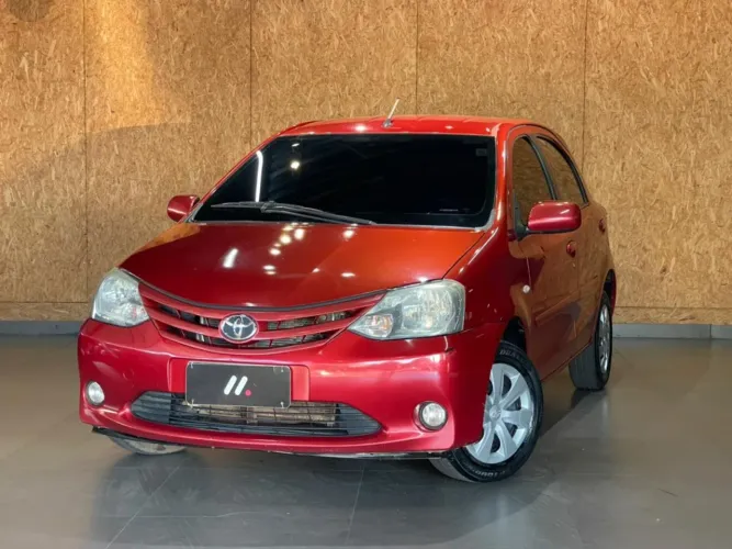 Toyota Etios XS 1.3 Flex 16V 5P Mec. 2013