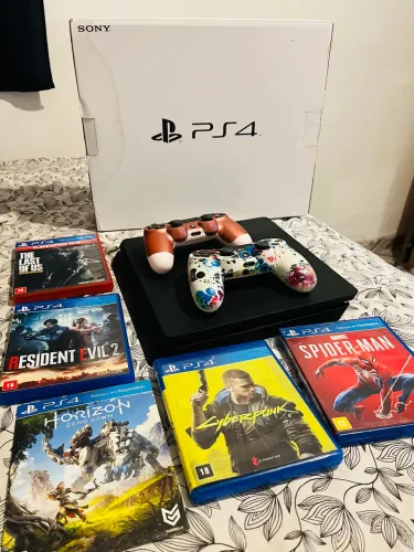 Playstation 4  Slim 