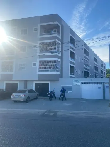 Aluga-se Apartamento em Iparana