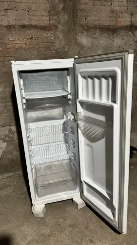 Geladeira 27 litros