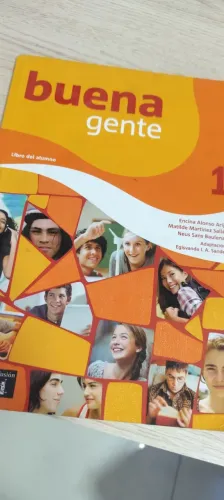 Livro de Espanhol - Buena Gente Libro del alumno 1