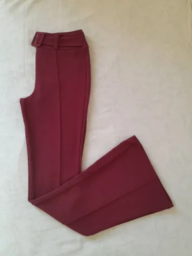 Tamanho 40/42 calça flare vinho feminina